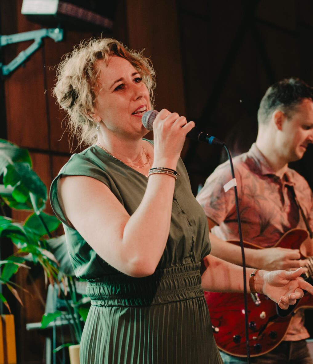 Eline, zangeres van Un Deux Trois